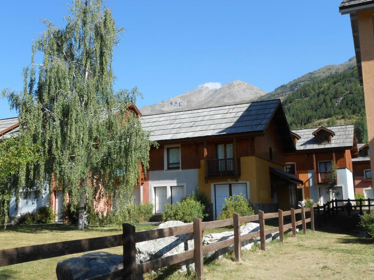 Les Chalets Du Jardin Alpin La Salle-les-Alpes Exterior foto